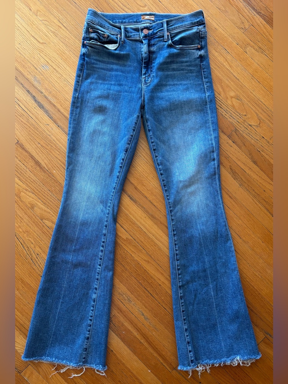 Mother The Weekender Fray Walking on Coals jeans